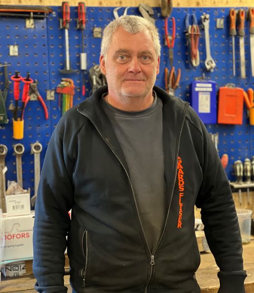 Niels Vestergaard, Værksted