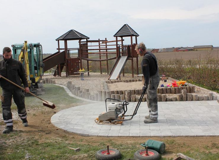 Hos Nørgaards laver legepladser og pladser
